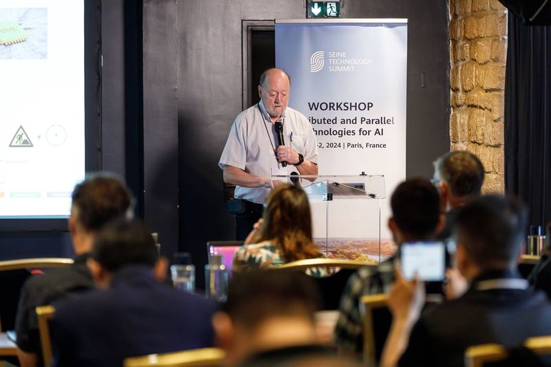 Prise de parole lors d’un workshop du Seine Technology Summit à Paris